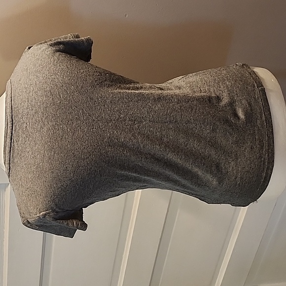 Daisy Fuentes favorite tee - Picture 2 of 6